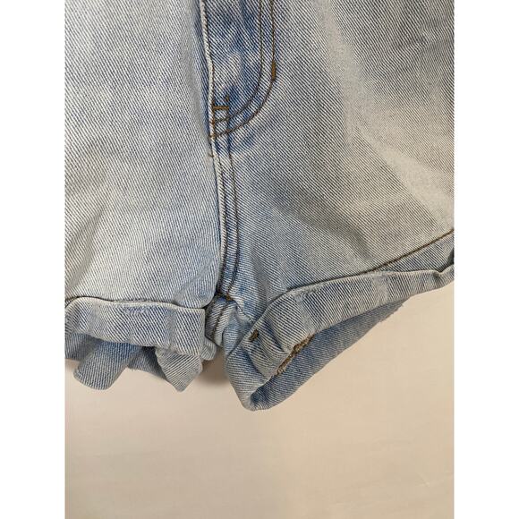 Kendall & Kylie Blue Denim Light Wash Shorts Cuffed Size 26 - Picture 8 of 8